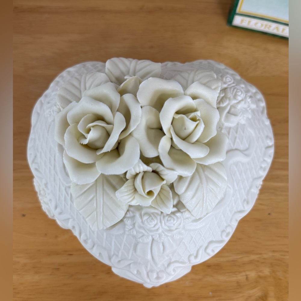Vintage-Inspired Ivory Bisque Porcelain Floral Trinket Box/Jade Collection
